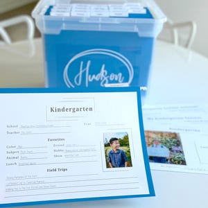 印刷可能な学校の思い出ページ、幼稚園から高校3年生まで、デジタル学年ジャーナル、学校の思い出の記念品印刷物