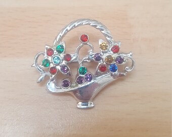 vintage silvertone multi glass spring scandi floral bouquet brooch badge - boho chic piece