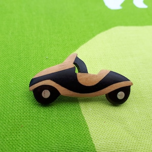 Vintage Wooden Art Deco Car Brooch - Italian Kitsch Chic Boho Piece