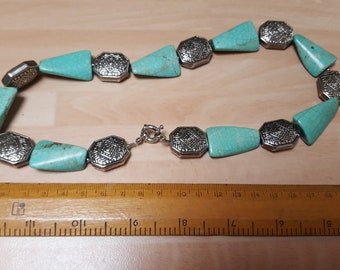 vintage egipcio renacimiento kitsch boho collar kitsch escarabajo recuerdo pieza recuerdo antiguo recuerdo 60s cena fiesta