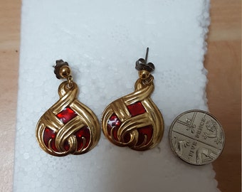 vintage middle eastern inspired kitsch earrings - great shape and design - summer festival - goldtone red mystical piece 60s