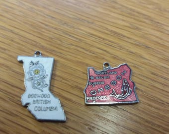 Vintage American USA Pendants STATE TRUMP - Kitsch Chic Nostalgic Americana