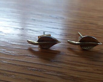 Vintage Goldtone Leaf Earrings - Autumn Fall Kitsch Chic Boho Wardrobe