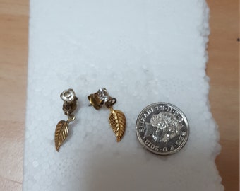 vintage fern leaf new zealand kitsch retro earrings - summer planet earth festival - sparkle 50s