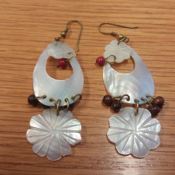 Vintage Butterfly Wing Mother Of Pearl Oriental Dangle Earrings - Kitsch Chic Boho