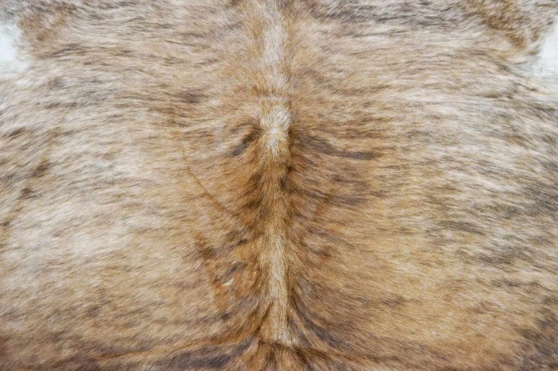335 Size: 7/'2 x 6/'5 Light Brown Brindle Original Cowhide Rug OG