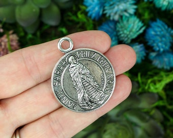 Saint Sarah la Kali Medal - Saintes Maries de la Mer - Patron of the Romani People, Gypsies and Misfits 1-1/4" in diameter