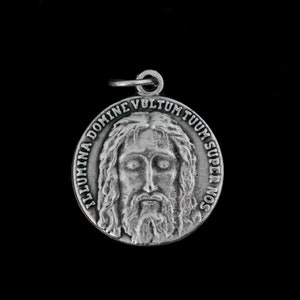 Medalla del Santo Rostro de Cristo en latín - Cinco Llagas de Jesús - Señor, ilumina tu rostro sobre nosotros, Hecho en Italia