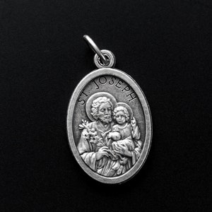 Medal Świętego Józefa - patrona ojców, wątpliwości i poszukiwaczy domów - wyprodukowano we Włoszech