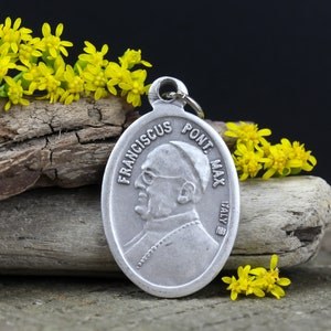 Pope Francis Medal - Vatican Coat of Arms - Franciscus Pont Max Medallion Made in Italy