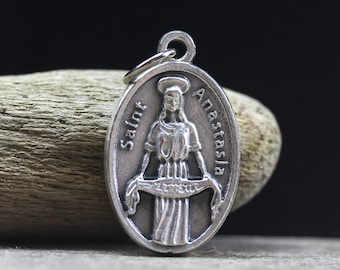 Saint Anastasia of Sirmium Medal - Patron of Martyrs, Weavers, and Widows - Made in Italy