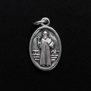 Médaille de Saint Benoît pour la chasse au diable - Amulette de protection contre le mal - 7/8&quot; de long