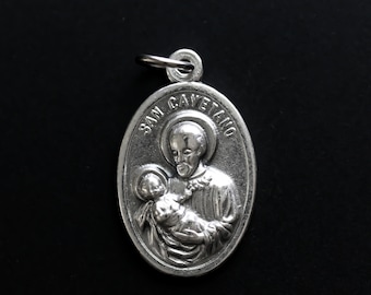 Saint Cayetano Medal - Patrono Del Pan Y Del Trabajo - Patron of Bread, Labor and the Unemployed - St. Cajetan of Thiene