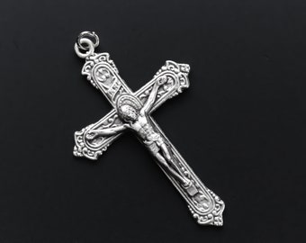 Verziertes viktorianisches Kruzifixkreuz – Zubehör für die Herstellung von Rosenkränzen – hergestellt in Italien, 4,5 cm lang