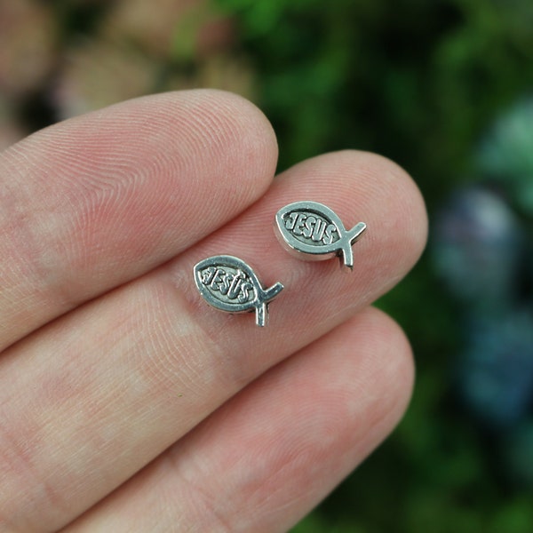 Tiny Jesus Fish Spacer Beads - Christian Ichthys Symbol 8x5mm 20pcs