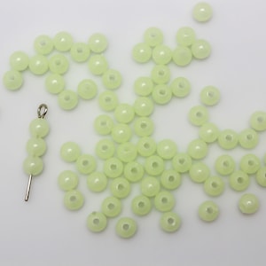 4mm Luminous Acrylic Round Beads - Glow in the Dark Spacer Beads, 300 beads