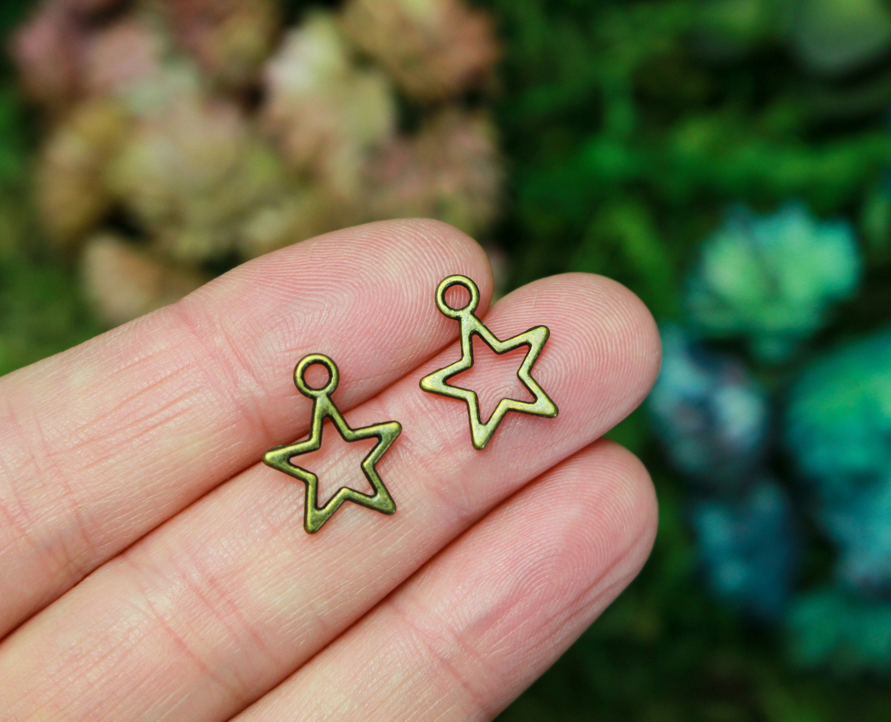 25 Bronze Star Charms - Hollow Star Pendants Virgin Mary Crown of Stars  14.5mm long 25 pieces