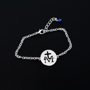 Wunderbare Medaille Armband mit Cut-out Design - Edelstahl 7-1 / 2 &quot;lang plus eine Verlängerungskette