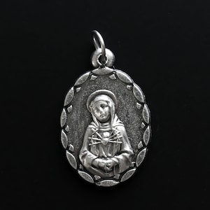 Our Lady of the Seven Sorrows Medal - Three Marys  at Crucifixion - Mater Dolorosa Chaplet Medallion