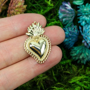 Small Sacred Heart Charm Mexican Milagro Flaming Heart Pendant - Shiny Light Gold Finish 30mm Long