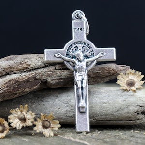 Benedictus kruisbeeld 1,5 inch lang - Gegoten metalen kruisbeeld kruis voor rozenkrans of sieraden