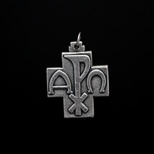Colgante de cruz Alfa y Omega de Jesús - Cruz cristograma Chi-Rho de 1-1/8" de largo - Fabricada en Italia