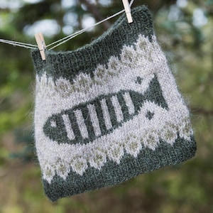 Fish Cowl Knitting Pattern, Coastal Colorwork Neck Warmer in Icelandic Wool, Ocean-Inspired Fair Isle PDF, Nature Knit Gift Idea