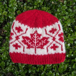 Canada Knitting Pattern, Maple Leaf Fair Isle Hat, Canadian Colorwork Beanie, Nordic Snowflake Knit, Maple Leaf Hat Pattern PDF