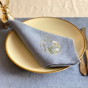 Grey blue linen cloth napkin with Easter motive embroidery, Reusable napkins, Easter minimalist table decors, Embroidered linen napkins set image 4