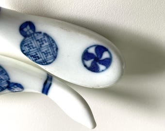 Pair of Vintage JAPANESE Ceramic Chop Stick Rests Traditional Blue and White