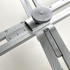 Exceptional 10" HAFF UNIVERSAL PROPORTIONAL Dividers with rack movement drafting drawing in original case