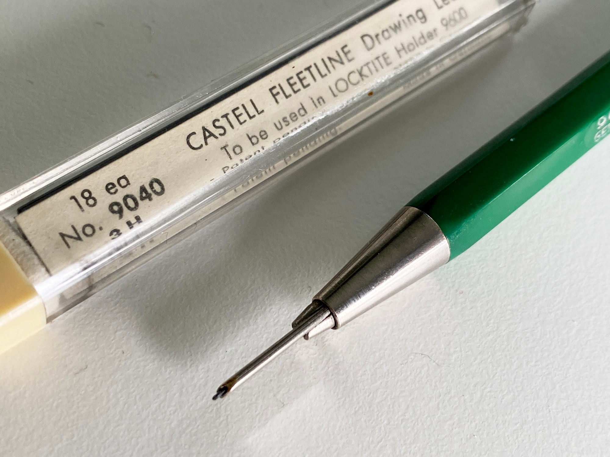 a.w. Faber castell locktite 9400 芯ホルダー