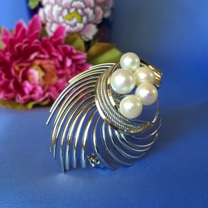 Vintage Cultured Pearl Swirl Brooch, Vintage Silver Tone and Cultured Pearl Abstract Brooch, Vintage Swirl Brooch