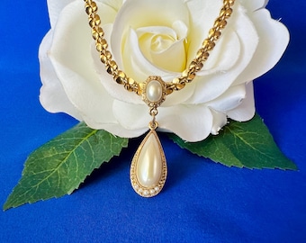 Vintage "1928" Brand Faux Pearl Necklace