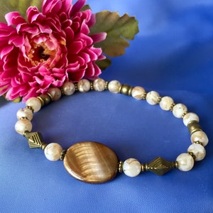 Shell Jewelry, Shell Bracelet, Stretch Bracelet, Beach Jewelry, Beach Bracelet, Boho Jewelry, Stacking Bracelet, Ocean Jewelry