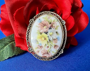 Vintage Hand Painted Porcelain Brooch / Pendant Combination