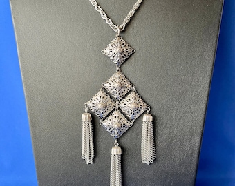 Vintage Multi-Tassel Silver Tone Pendant Necklace