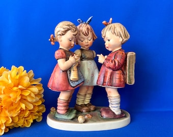 Goebel M.I. Hummel Large 7.5" Figurine "School Girls" #177/1 TMK-5
