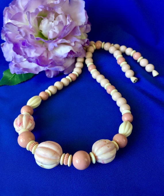 Vintage Pink and White Beaded Necklace, Beaded Ne… - image 7