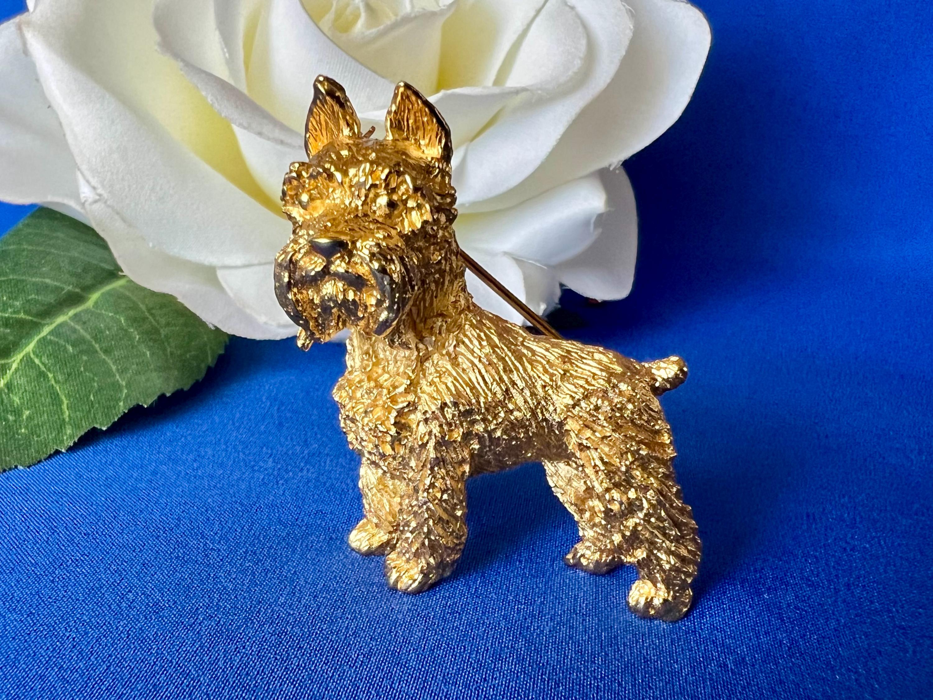 Trifari dog brooch - Etsy 日本