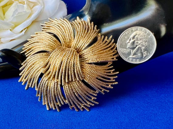 Monet 1960’s Book Piece Vintage Cordelia Brooch View 4
