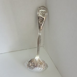 Antique Silver Plated Gravy Ladle  Carnation Pattern 1908 WR Keystone State