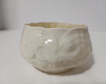 Vintage Belleek Lotus offene Zuckerdose