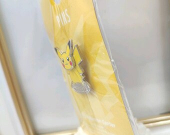 Vintage 2003 Pikachu Pokemon Center Pins Badge Head Swing