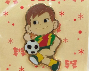 Vintage Fujiya Peko & Peko-Chan Pins Badge 50th Anniversary Football Costume Japan