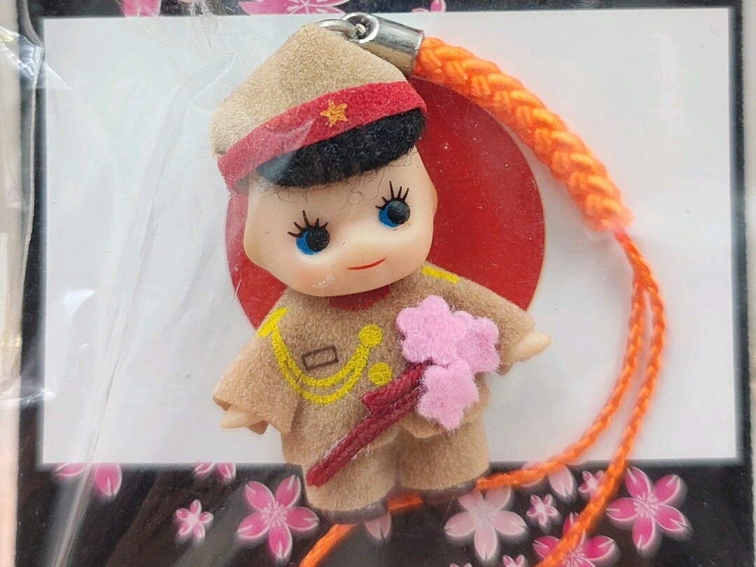 その他 PERMPOON DOLL KEYCHAIN 新品】PERMPOON DOLL KEYCHAIN ぬいぐるみ - メルカリ