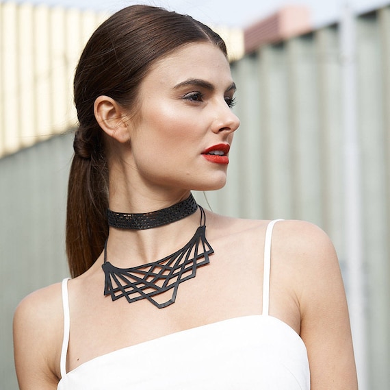 Choker vegan deals