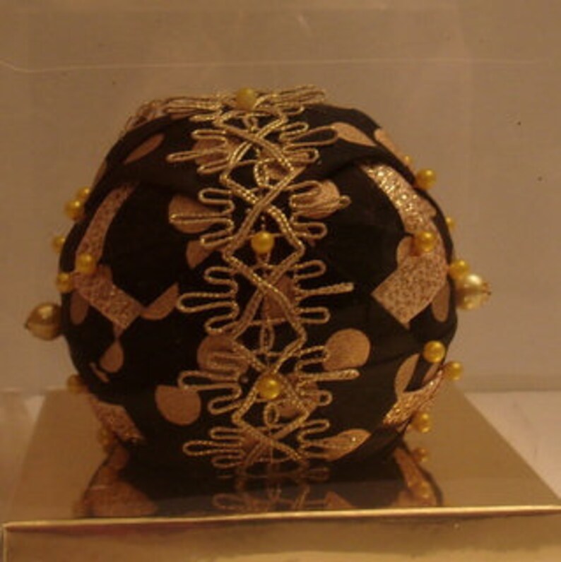 Black and Gold Polka dot Ribbon Ornament