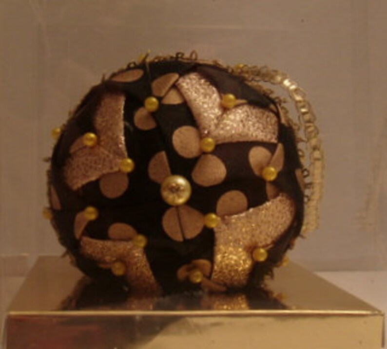 Black and Gold Polka dot Ribbon Ornament