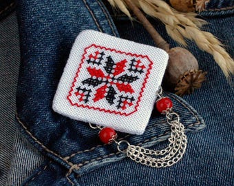 Handmade black red Ukrainian brooch Ethnic traditional Ukrainian jewelry seller Embroidered slavic alatyr coral pin with chain Vyshyvanka